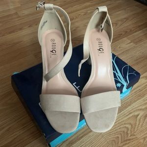 Rogue women’s heels size 10